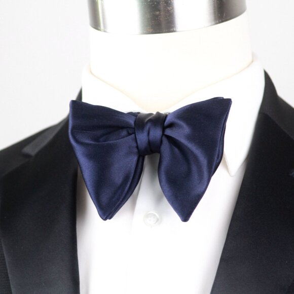 Camellucci Men's Self-tied Bow Tie Big Butterfly Navy Charmeuse 100%Silk S722 - Picture 3 of 9